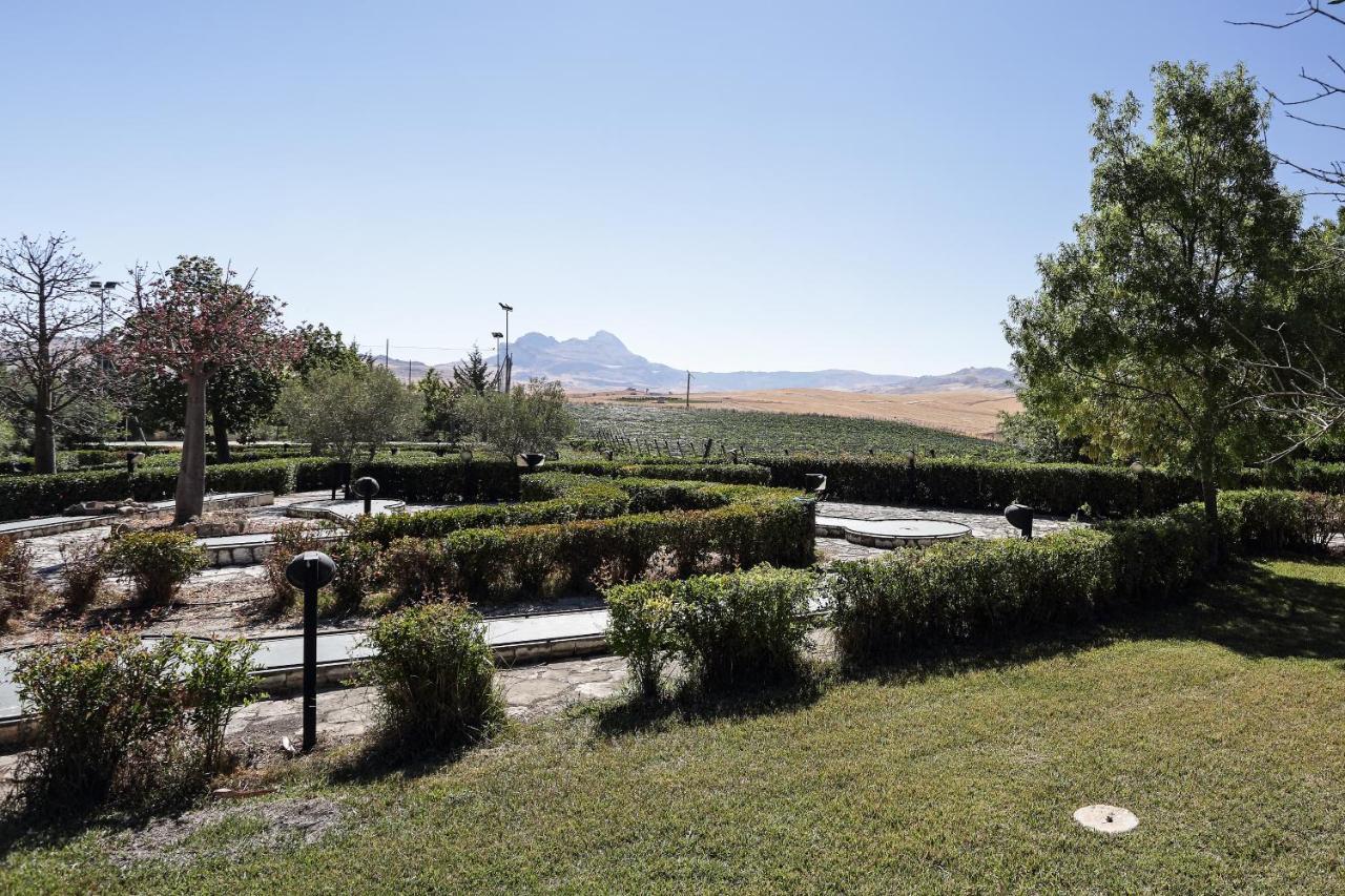 Agriturismo Tenute Pollara Roccamena Exteriér fotografie