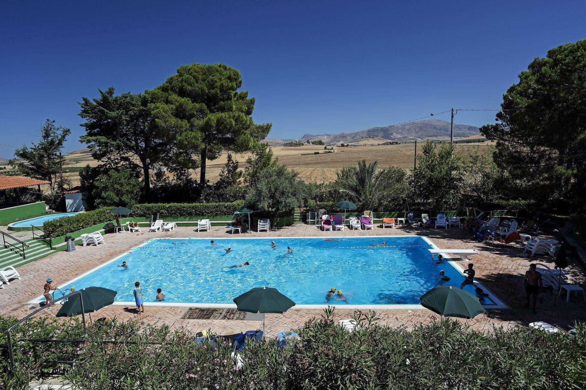 Agriturismo Tenute Pollara Roccamena Exteriér fotografie